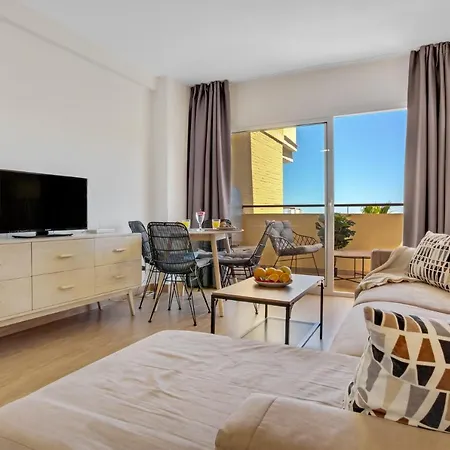 Apartmán Playaflores Bella Vista *